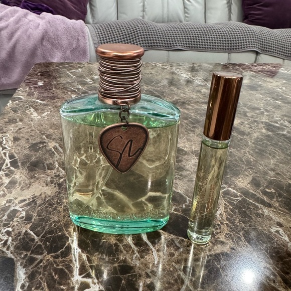 Shawn Mendes Perfume Set! - Picture 2 of 3